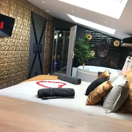 Apartment Let's Play - Jeux A 4 - 1 Adresse - 1 Piece De Jeux - 2 Aubie-et-Espessas
