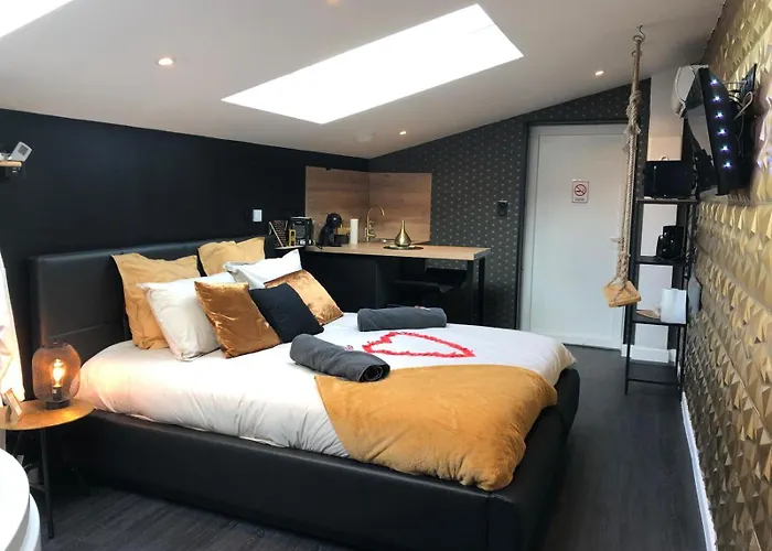 Let's Play - Jeux A 4 - 1 Adresse - 1 Piece De Jeux - 2 公寓