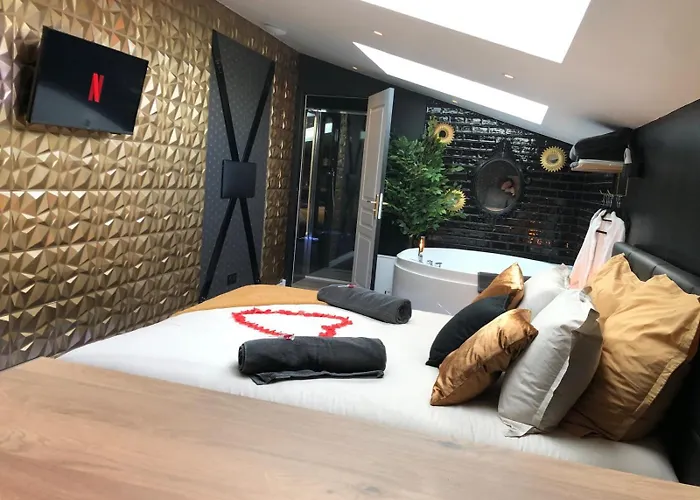 公寓 Let's Play - Jeux A 4 - 1 Adresse - 1 Piece De Jeux - 2 Aubie-et-Espessas